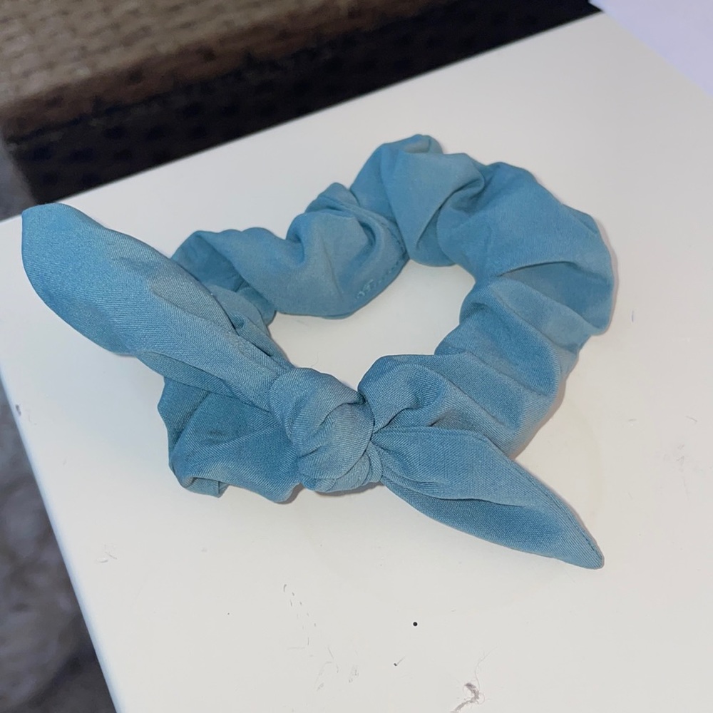 Lulu Lemon Scrunchie